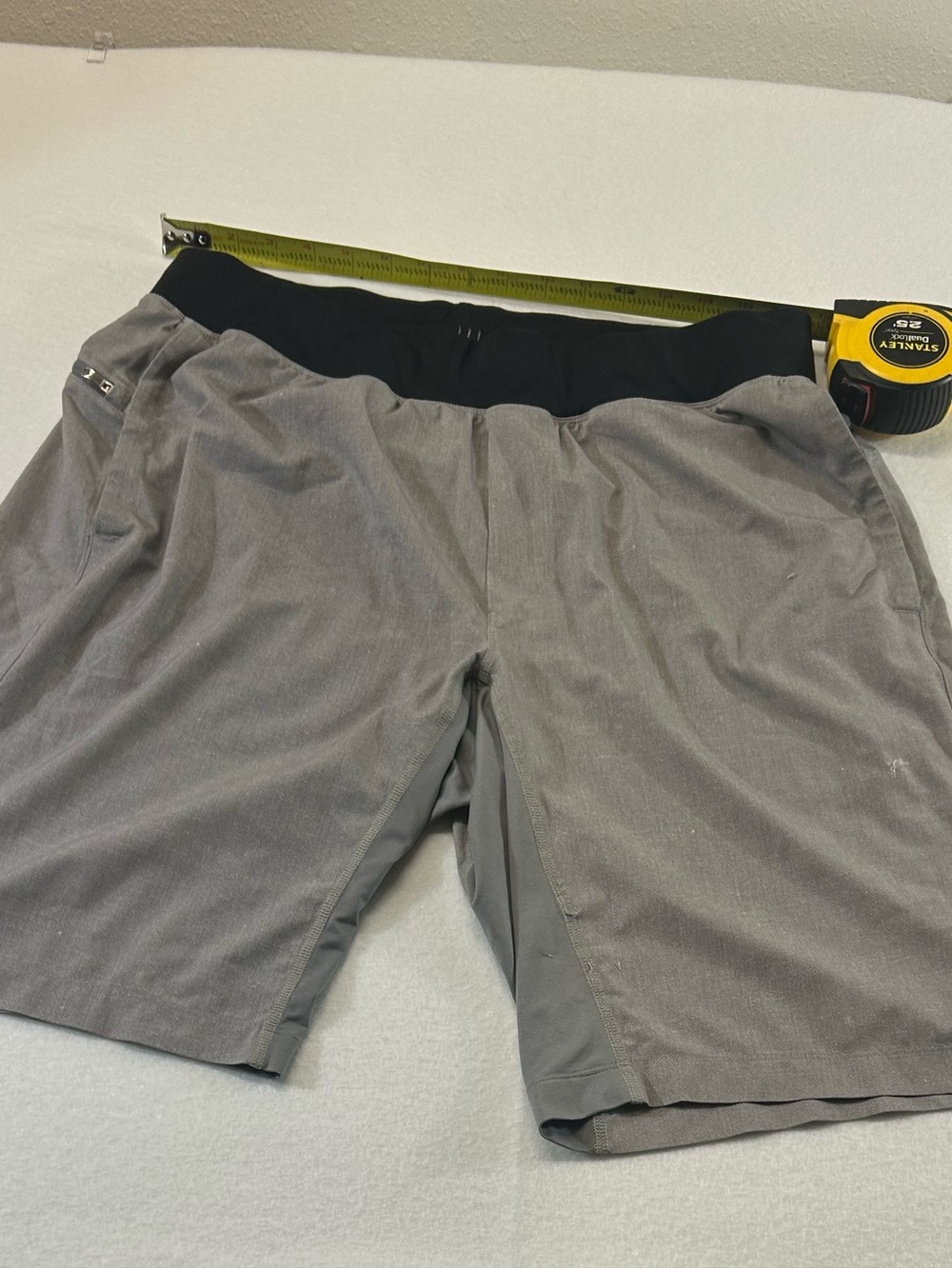 lululemon athletica Men Athletic Shorts in Gray size M? Measurements*small rip